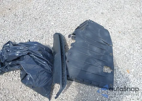 2014 Ford Focus Se z USA, uszkodzony, nr VIN 1FADP3F21EL320690